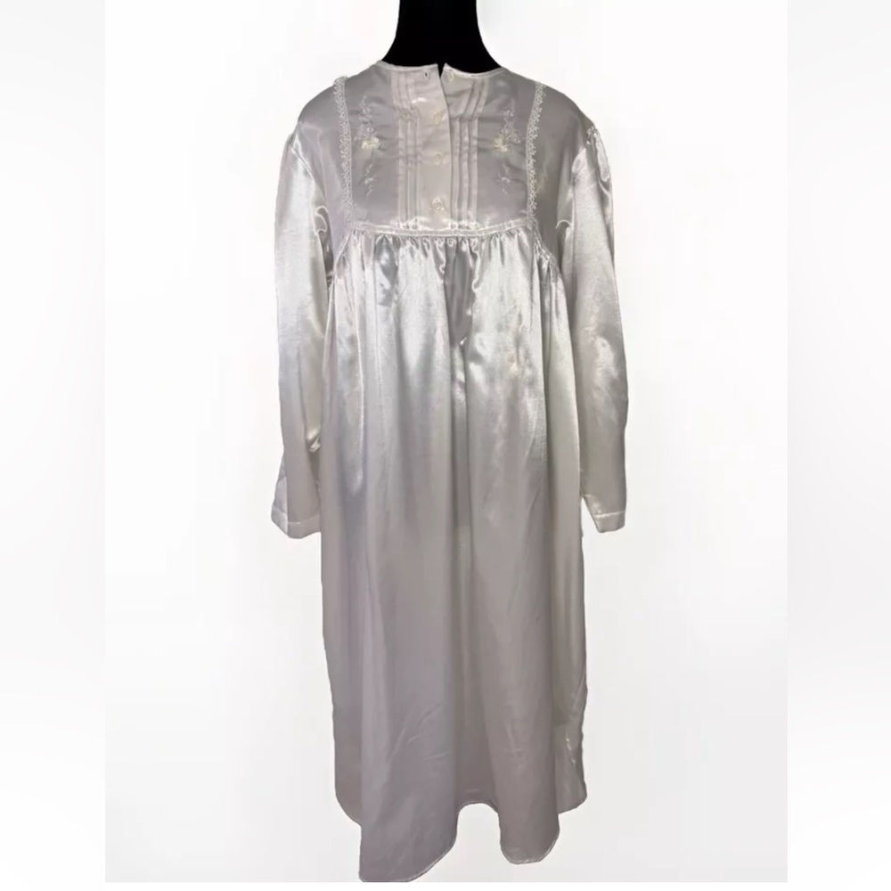 Erika Taylor Intimates SZ M P Nightgown Embroidery Lace White Long Satin Prairie